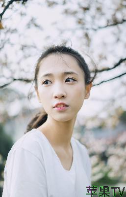 双腿张开被9个男人调教